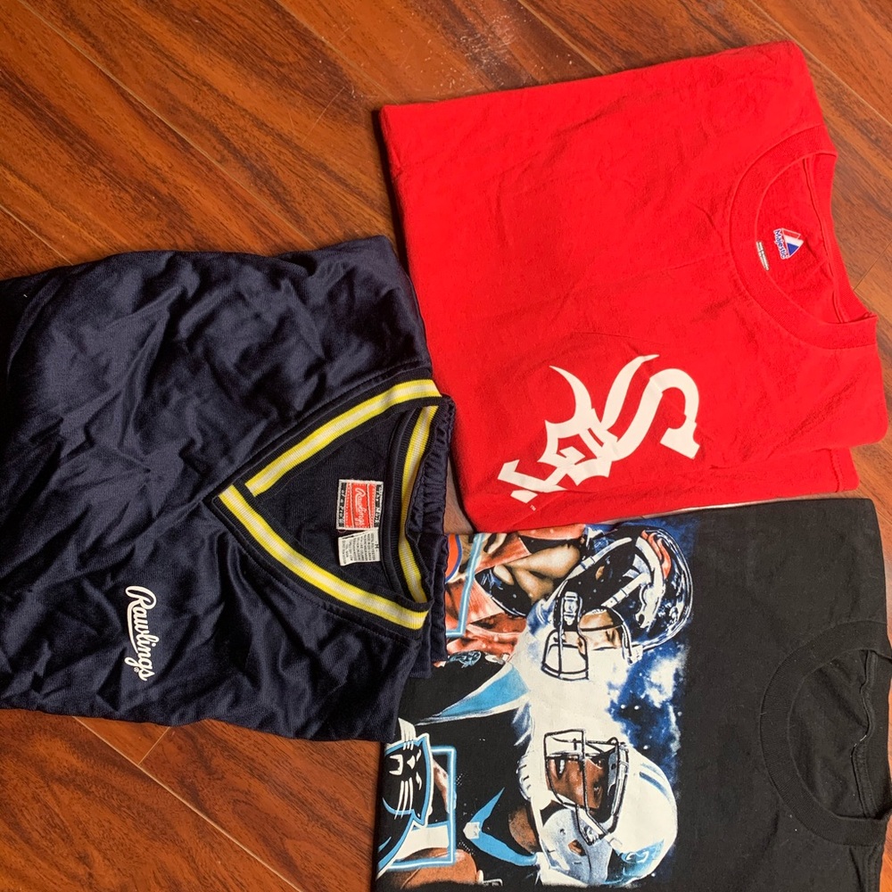 Lot Of 3 T Shirts 1 Rawlings Football Baseball M